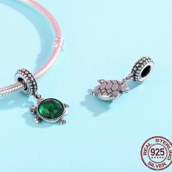 Boutique Loggerhead Charm 925 Sterling Silver Green Sea Turtle Charm - Picture 2 of 4